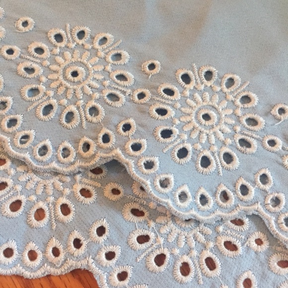 NWOT Blue & White Eyelet Off Shoulder Top Size L - Picture 2 of 8